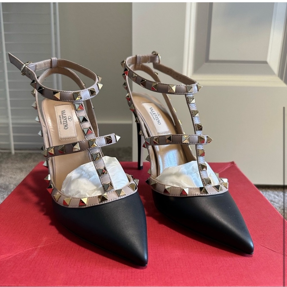 Valentino Garavani Patent Rockstud heels